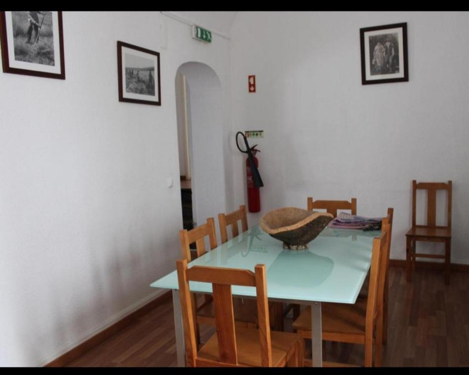 Mont' Sobro Hostel Évora Eksteriør bilde